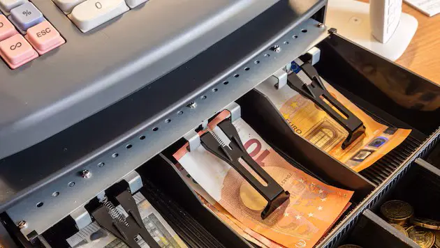 Будущее без банкнот? Эксперты призывают остановить вытеснение наличных